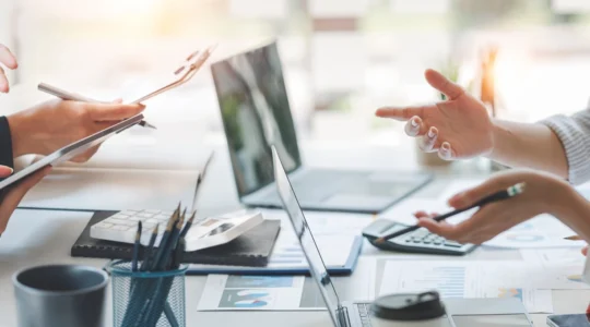 vendre-mieux-pour-travailler-moins-mythe-ou-realite-pour-les-entrepreneurs